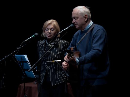 Никитины синий. Диалог у новогодней елки Никитины. Диалог у новогодней елки Татьяна и Сергей Никитины. Татьяна и Сергей Никитины Александра.